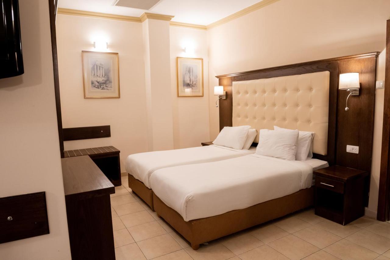 Gloria Hotel